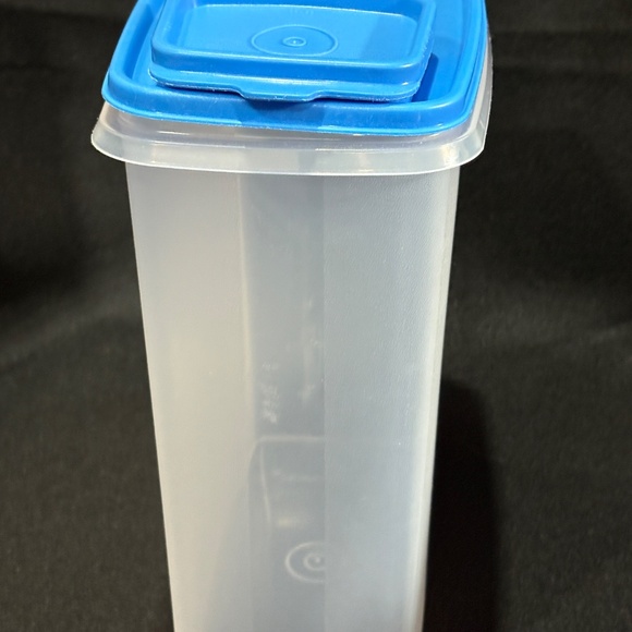 TUPPERWARE Clear Storage Container #1588-2 Blue Lid #7881A-2 & Snap Top #1590-8 - Picture 6 of 7